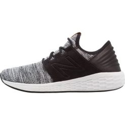 New Balance FRESH FOAM CRUZ Obuwie do biegania treningowe white/black. Buty do biegania marki New Balance. Za 379.00 zł.