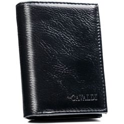 Duży, czarny portfel męski ze skóry ekologicznej - 4U Cavaldi. Czarne portfele 4U Cavaldi, bez wzorów, ze skóry ekologicznej. Za 24.99 zł.