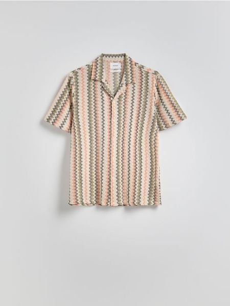 Wzorzysta koszula regular fit - inny. Koszule Reserved, l, bez wzorów, z bawełny, bez kołnierzyka, bez ramiączek. W wyprzedaży za 79.99 zł.