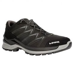 Buty trekkingowe męskie Lowa Innox Pro Low Gtx. Czarne buty turystyczne Lowa, bez wzorów, z materiału, bez zapięcia. Za 899.99 zł.