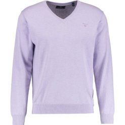 GANT WEIGHT VNECK Sweter purple. Swetry nierozpinane marki GANT. Za 419.00 zł.