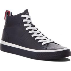 Sneakersy TOMMY HILFIGER - Unlined Mid Cut Leather Sneaker FM0FM01626 Midnight 403. Buty sportowe casual marki Tommy Hilfiger. W wyprzedaży za 329.00 zł.