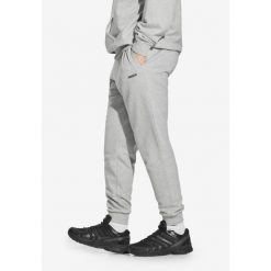 Spodnie dresowe męskie Prosto Old Logo. Szare szorty Prosto., m, bez wzorów, z dresówki. Za 214.99 zł.