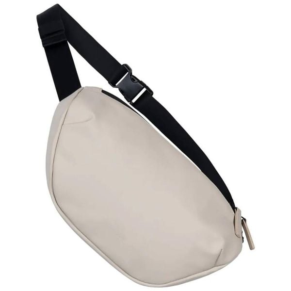 Torba Marsu Crossbody. Czarne torby na ramię Trespass, bez wzorów, z materiału, na ramię, z tłoczeniem, bez dodatków. Za 127.99 zł.