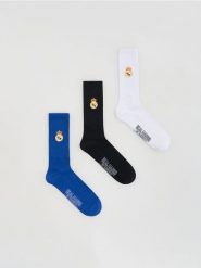 Skarpety Real Madrid - niebieski. Niebieskie skarpety Reserved, bez wzorów. Za 69.99 zł.