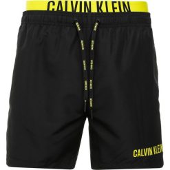 Calvin Klein Swimwear MEDIUM DOUBLE Szorty kąpielowe black. Kąpielówki marki Calvin Klein Swimwear. Za 299.00 zł.