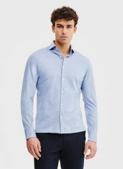 PAKO LORENTE – Bawełniana koszula męska w kolorze niebieskim. Niebieskie koszule Pako Lorente, m, bez wzorów, z bawełny, bez kołnierzyka, bez ramiączek. Za 299.99 zł.