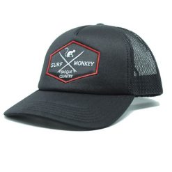 Czapka Trucker pikowana / Uniwersalny rozmiar (Czarny/Czarny). Czarne czapki z daszkiem SURF MONKEY, z aplikacjami, z poliesteru. Za 159.95 zł.