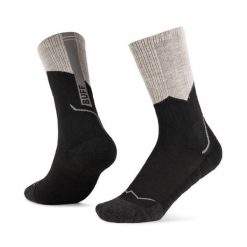 Skarpetki Buff MERINO MW CREW SOCKS MWC1. Czarne skarpety Buff, bez wzorów, z elastanu. Za 139.90 zł.