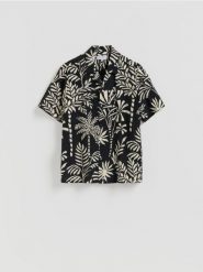 Wzorzysta koszula comfort fit - czarny. Czarne koszule Reserved, l, bez wzorów, z tkaniny, bez kołnierzyka, bez ramiączek. Za 129.99 zł.