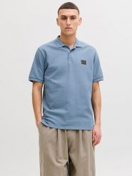 Jack & Jones Koszulka polo "Daytona" w kolorze błękitnym rozmiar: S. Niebieskie koszulki polo Jack & Jones, s, bez wzorów, bez kołnierzyka, bez ramiączek. Za 82.99 zł.