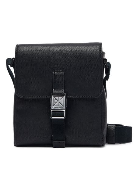 Calvin Klein Saszetka Emblem Hw Flap Reporter LV04D3506G Czarny. Czarne saszetki i nerki CALVIN KLEIN, bez wzorów, ze skóry. Za 409.99 zł.