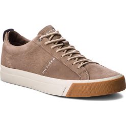 Tenisówki TOMMY HILFIGER - Nubuck Derby Sneaker FM0FM01902 Taupe Grey 005. Trampki marki Tommy Hilfiger. Za 449.00 zł.