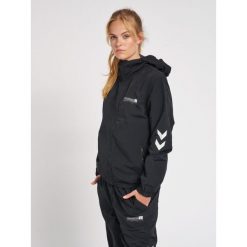 Kurtka błyskawiczna Hummel hmllgc musa wov. Czarne kurtki Hummel, bez wzorów, bez kaptura. W wyprzedaży za 263.50 zł.
