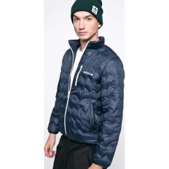 Adidas Originals - Kurtka Serrated. Kurtki marki adidas Originals. W wyprzedaży za 269.90 zł.