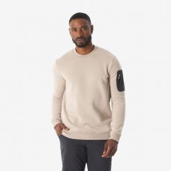 Sweter turystyczny męski Quechua NH100. Brązowe swetry nierozpinane QUECHUA, l, bez wzorów, z bawełny, bez kołnierzyka, bez ramiączek. Za 89.99 zł.