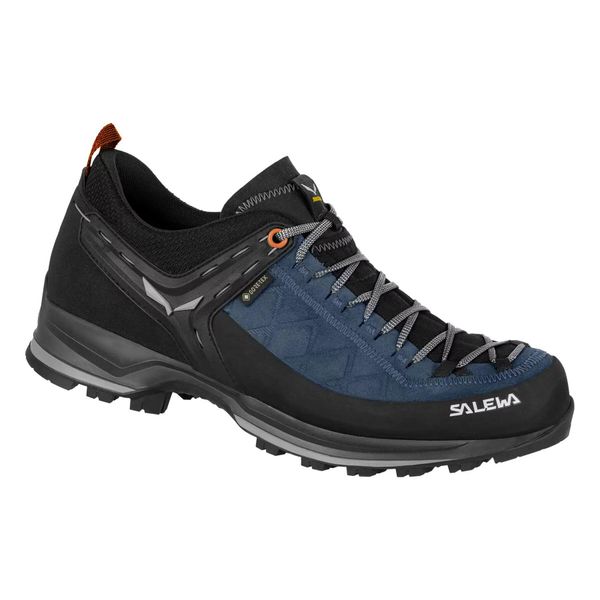 Buty trekkingowe Salewa MS MTN Trainer 2 GTX. Czarne buty turystyczne Salewa, bez wzorów, z gore-texu, bez zapięcia, trekkingowe, gore-tex. Za 936.40 zł.
