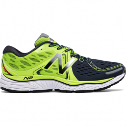 New Balance M1260YG6. Buty do biegania marki New Balance. W wyprzedaży za 299.99 zł.