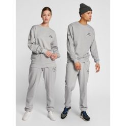Bluza Hummel Legacy Loyalty. Szare bluzy bez kaptura Hummel, m, bez wzorów, z bawełny, bez kaptura. Za 192.40 zł.