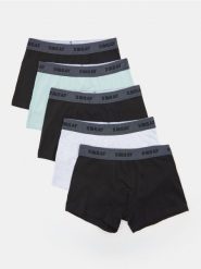 Bawełniane bokserki Classic 5 pack - czarny. Czarne bokserki Sinsay, l, bez wzorów, z bawełny. Za 49.99 zł.
