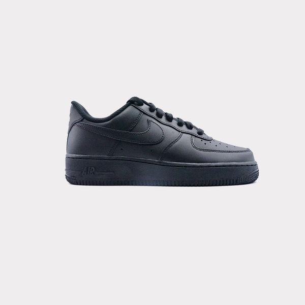 Buty Sportowe Męskie Nike Air Force 1 Low ’07. Czarne buty do koszykówki Nike, bez zapięcia, do koszykówki, nike air force. Za 499.00 zł.