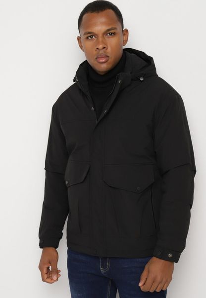 Czarna Kurtka z Odpinanym Kapturem i Podwójnymi Kieszeniami Zapinana na Napy i Suwak Mivaline. Czarne kurtki Born2be, l, bez wzorów, z jeansu. Za 159.99 zł.