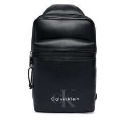 Saszetka Calvin Klein. Czarne saszetki i nerki CALVIN KLEIN, bez wzorów, małe, bez dodatków. Za 369.99 zł.