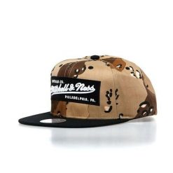 Czapka Mitchell & Ness ne18z box logo. Czarne czapki z daszkiem Mitchell & Ness, bez wzorów. Za 218.50 zł.