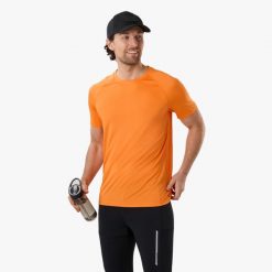 Koszulka treningowa męska Swedemount Core Training Tee szybkoschnąca. Brązowe buty do biegania SWEDEMOUNT, bez wzorów, z syntetyku, bez zapięcia, do biegania. Za 79.99 zł.