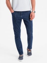 Klasyczne spodnie męskie jeansy SLIM FIT z elastanem – ciemnoniebieskie V3 - Rozmiar: S. Niebieskie sztyblety Ombre Clothing, bez wzorów, z bawełny, bez obcasa, bez zapięcia. W wyprzedaży za 146.99 zł.