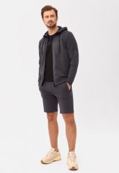 Klasyczne szorty dresowe M-MERO. Szare krótkie spodenki sportowe Volcano, m, bez wzorów, z bawełny. Za 119.99 zł.