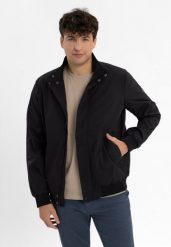 Lekka kurtka J-TEGABO. Czarne kurtki Volcano, na jesień, l, bez wzorów, z dzianiny, bez kaptura. Za 279.99 zł.