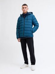 Jack & Jones Kurtka pikowana w kolorze niebieskim rozmiar: S. Niebieskie kurtki Jack & Jones, s, bez wzorów, bez kaptura. Za 195.99 zł.