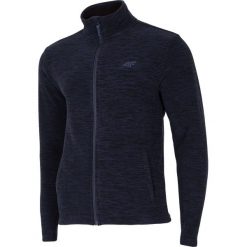 Polar męski PLM001 - ciemny granatowy melanż. Niebieskie bluzy z polaru marki 4F, na lato, melanż, z dzianiny. W wyprzedaży za 99.99 zł.