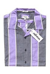 KOSZULA WRANGLER SS RESORT SHIRT TROPICAL PURPLE W59076SW3 112129663. Fioletowe koszule Wrangler, m, bez wzorów, z materiału, bez kołnierzyka, bez ramiączek. W wyprzedaży za 59.99 zł.