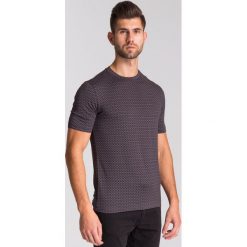 Szaro-czarny t-shirt męski we wzór. Szare t-shirty Armani Collezioni, l, bez wzorów, bez kołnierzyka, bez ramiączek. Za 280.00 zł.