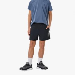 Szorty Treningowe Junior Swedemount Core Shorts. Czarne krótkie spodenki sportowe SWEDEMOUNT, m, bez wzorów, z materiału. Za 79.99 zł.