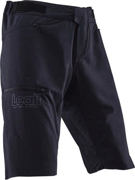 Spodenki rowerowe LEATT Shorts MTB Enduro 1.0. Czarne spodenki rowerowe LEATT, xl, bez wzorów, z materiału, rowerowe. Za 319.99 zł.