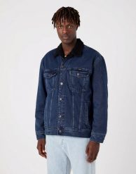 WRANGLER ANTIFIT SHERPA MĘSKA KURTKA JEANSOWA SHERPA JEANS MOON SHINE W441YNY13. Kurtki Wrangler, l, bez wzorów, z jeansu, bez kaptura. Za 369.99 zł.