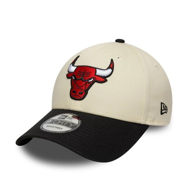 Czapka New Era 9Forty Chicago Bulls. Białe czapki z daszkiem New Era, bez wzorów, z bawełny. Za 124.55 zł.