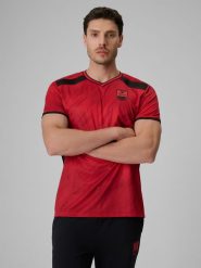 4F Koszulka piłkarska regular szybkoschnąca męska - czerwona M. Czerwone t-shirty 4F, m, bez wzorów, z materiału, bez kołnierzyka, bez ramiączek. Za 129.99 zł.