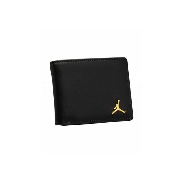 Portfel skórzany Air Jordan Jumpman Ingot Bifold Black Czarny MA0819-023. Czarne portfele Jordan, bez wzorów. Za 458.85 zł.