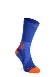 Skarpety do biegania X-Socks Run Perform Warm Crew. Niebieskie skarpety X-Socks, bez wzorów, z materiału. Za 159.99 zł.
