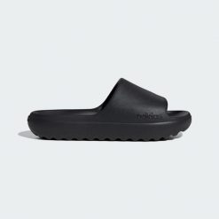 Klapki Adilette Lumia. Czarne klapki Adidas, z materiału. Za 129.00 zł.