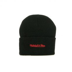 Czapka Chicago Bulls team logo. Czarne czapki zimowe Mitchell & Ness, bez wzorów. Za 194.00 zł.