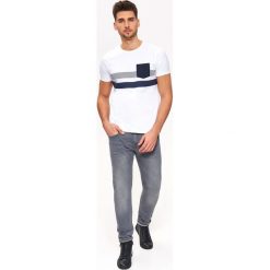 T-SHIRT Z KIESZENIĄ. T-shirty marki TOP SECRET. Za 49.99 zł.