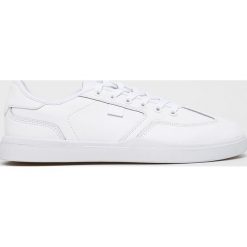 DC - Buty Vestrey. Białe buty sportowe casual DC, bez wzorów, z gumy, bez zapięcia. W wyprzedaży za 269.90 zł.
