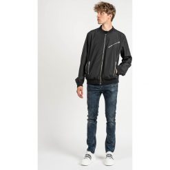 Les Hommes Kurtka "Bomber". Szare kurtki Les Hommes, bez wzorów, bez kaptura. Za 1,099.00 zł.