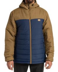 Kurtka turystyczna męska Billabong Surf Check pikowana. Czerwone kurtki Billabong, l, bez wzorów, z materiału, bez kaptura. Za 174.49 zł.