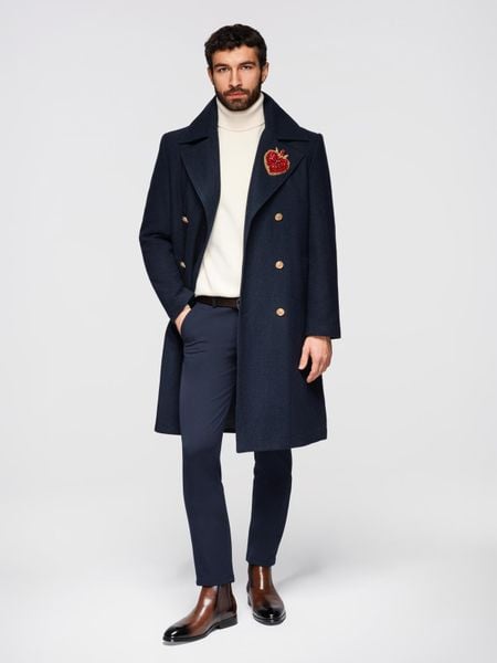 Męski dwurzędowy płaszcz z wełną oraz ozdobnymi aplikacjami - V1 granatowy. Niebieskie płaszcze Ombre Clothing, na zimę, m, z aplikacjami, z jeansu, biznesowe, bez kaptura. W wyprzedaży za 699.99 zł.